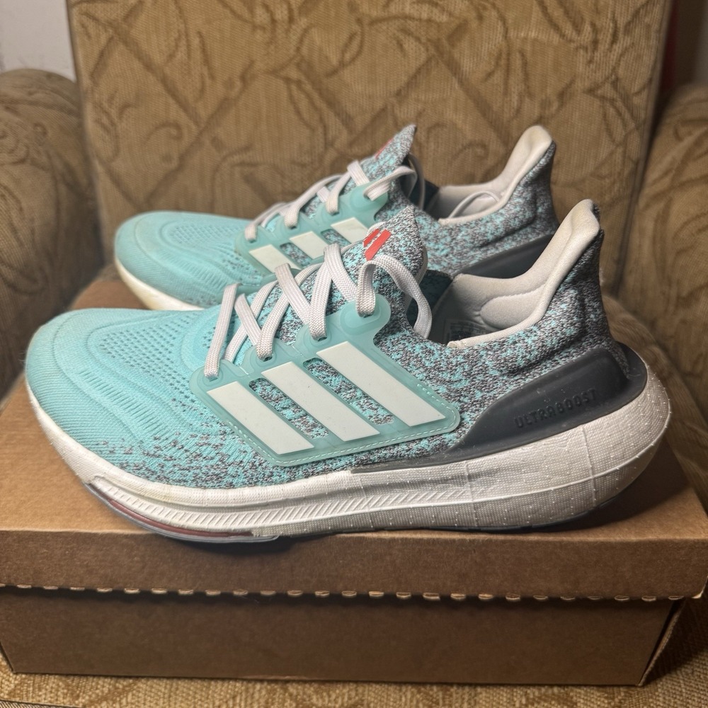 Adidas UltraBoost Light Flash‎ Aqua Running Shoes IE1692 Women's 9.5 Nice!